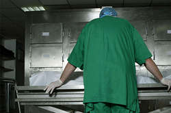  Синчишена добавила, что «для большинства медиков удобнее без вскрытия отдать тело умершего человека его родным, чем передать патологоанатому» 
 Фото иллюстративное 