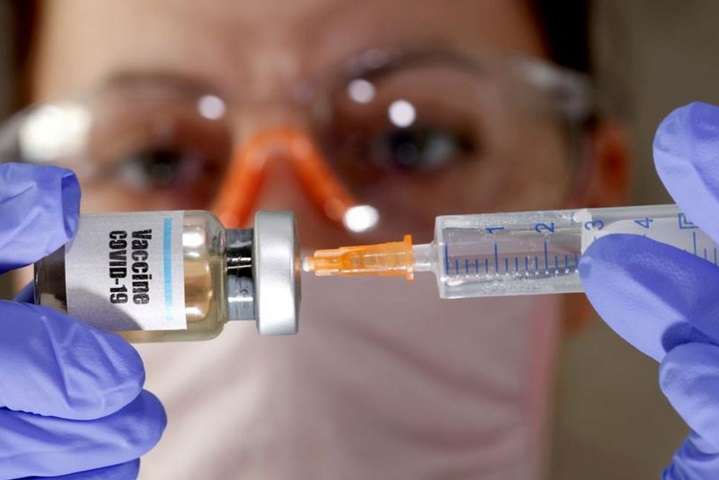 У ВООЗ заявили, що вакцина не захистить від коронавірусу на все життя