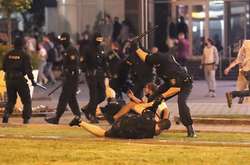  Побиття протестувальників у Мінську 