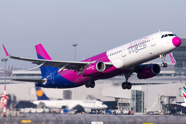 Wizz Air заявляє про критичне зниження обсягів продажів квитків