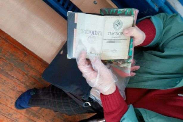 У Кривому Розі пенсіонерка намагалася проголосувати за радянським паспортом