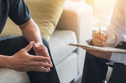 Вчені назвали перші ознаки раку шлунка