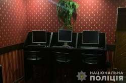 Правоохоронці вилучили комп’ютерне обладнання