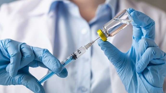 Антиковидная вакцинация: заключенные получат иммунитет раньше, чем обычное население