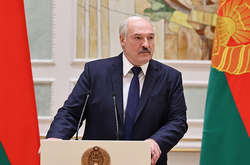Лукашенко розповів, що він зробить з «дармоїдами» і «неробами»