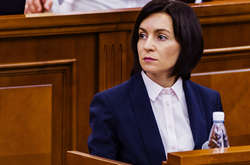 Конституційний суд Молдови призупинив обмеження повноважень президента