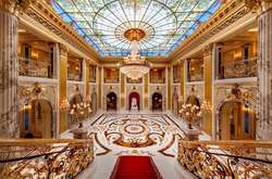 Богач родом из Мариуполя выставил на продажу дворец за $258 миллионов. Как он выглядит (фото)