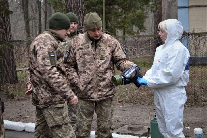 В українській армії за добу коронавірус виявили у близько 150 військовослужбовців