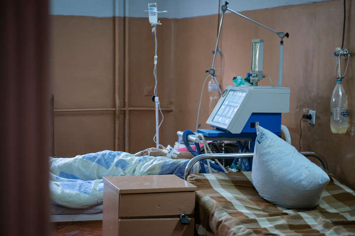 В Одесі пацієнтці лікарні принесли сніданок у палату, де з ночі лежала померла