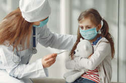 Від року до 94-х: оприлюднено віковий зріз нових хворих на коронавірус у Києві