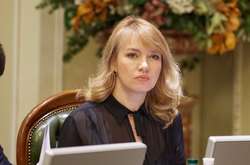 За словами Шуляк, на зниження ціни вплинуло скорочення кількості неконкурентних торгів, проведених Державним агентством автомобільних доріг України (Укравтодором)