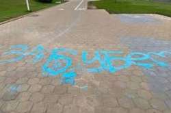 У Білорусі за напис «Не забудемо» кількох активістів кинуть до в'язниць