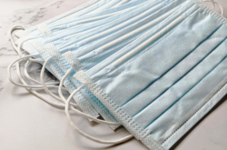 Франція допускає третю хвилю пандемії Covid-19 після свят