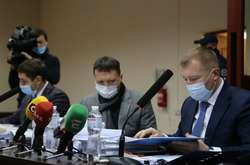  Адвокати експрезидента Віктора Януковича у Печерському суді, Київ, 9 грудня 2020 
  