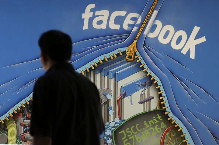 Уряд США хоче через суд змусити Facebook продати активи Instagram та WhatsApp