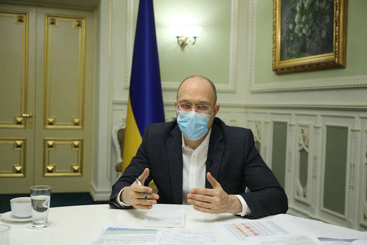 В Україні у січні очікується до 25 тисяч випадків коронавірусу на добу – прогноз уряду