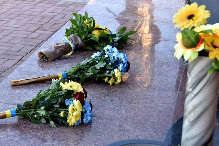 В Україні створять Книгу пам'яті добровольців, які загинули на Донбасі