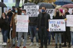 В Албанії поліція вбила парубка за порушення карантину. Місцеві протестують