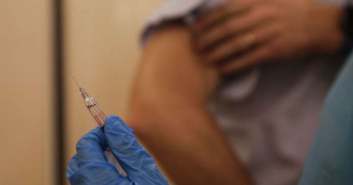Шмыгаль: Вакцинация будет двух видов – бесплатная и обычная 
