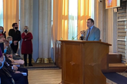 Артур Товмасян з квітня 2020 року обіймав посаду голови Харківської райдержадміністрації