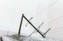  Минулої доби, внаслідок ускладнення погодних умов через спрацювання системи захисту ліній електропередач були знеструмлені 173 населені пункти 