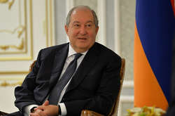 Загострення у Нагірному Карабасі: президент Вірменії вимагає скликати парламент