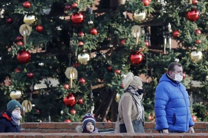 Зимові канікули у січні: яким буде посилений карантин в Україні