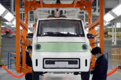 Китай відкрив перший завод з випуску безпілотних автомобілів з 5G