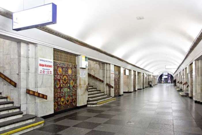 Закриті дві центральні станції київського метро