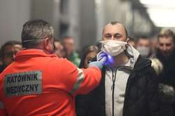   Крім того, в новорічну ніч вводять комендантську годину  