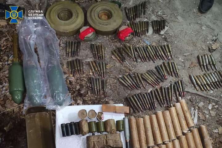 CБУ біля Щастя знайшла схрон з болгарськими гранатами