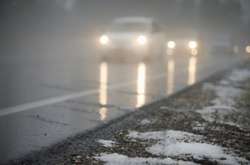 В Україні погіршується погода: водіїв просять бути вкрай обережними 