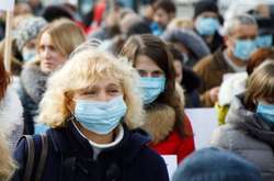 Україна до кінця року матиме мільйон хворих на коронавірус – Шмигаль
