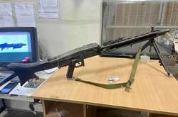 Київські митники виявили у посилці до Франції гітлерівський кулемет (фото)