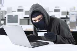 Від таких дій шахраїв уже постраждали кілька сотень українців