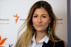 Еміне Джапарова