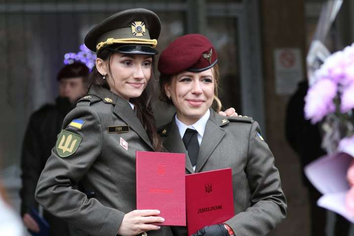 У Військовому інституті Університету Шевченка відбувся випуск лейтенантів: фото
