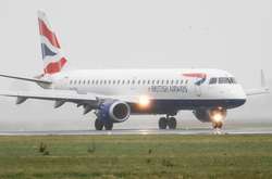  Літак британської авіакомпанії British Airways 
  