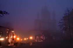 На Київ опустився густий туман: оголошено перший рівень небезпеки