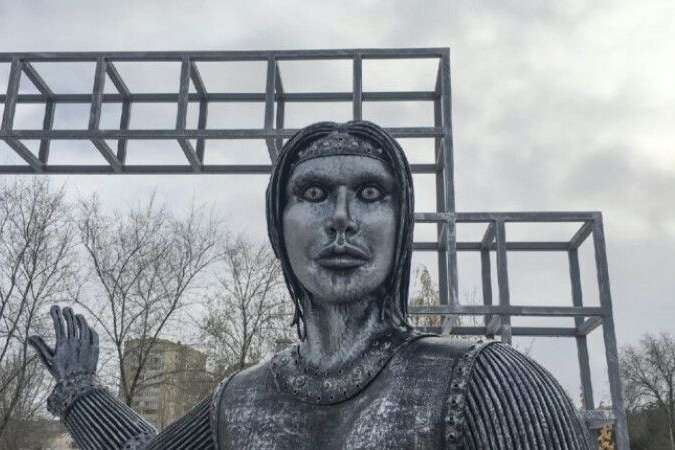 Курьезный памятник Аленушке и другие «шедевры» российского монументального искусства