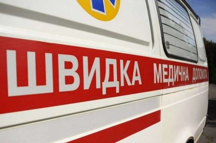 У Києві агресивний пацієнт напав на медиків бригади швидкої допомоги