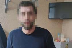 У супермаркеті Дніпра чоловік жорстоко побив підлітка. Нападника вже затримали