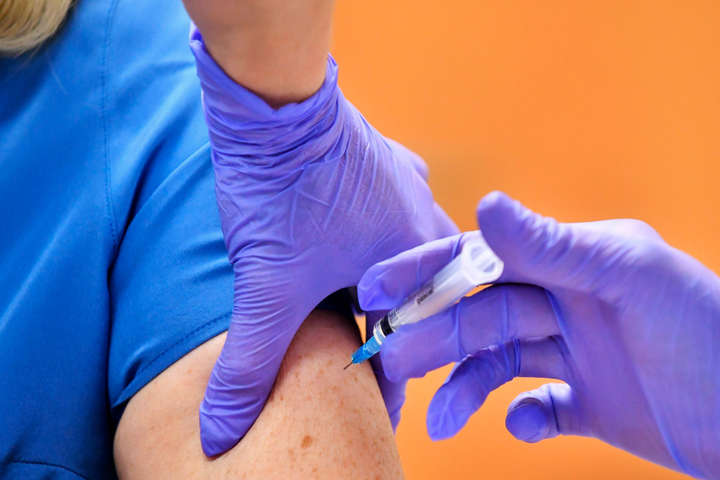 Іспанія поставить на облік жителів, які відмовилися від вакцинації проти Covid-19