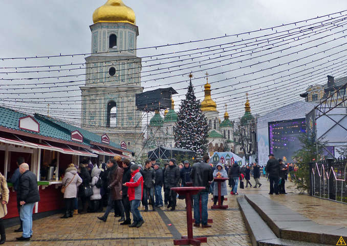 Предупреждения закончились: в Киеве будут закрывать новогодние локации