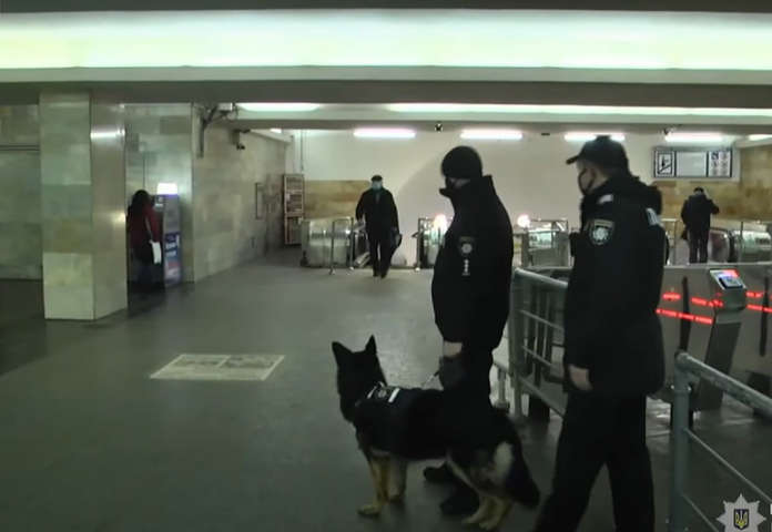 Поліцейський пес знайшов героїн у пасажира харківського метро 