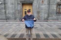  Віталій Манський народився у Львові у 1963 році 