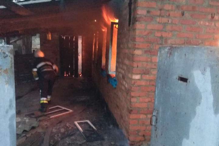Під час пожежі в будинку на Київщині загинула жінка