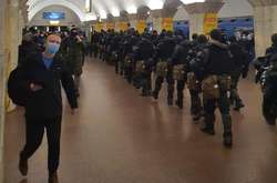 Протести у центрі Києві: силовики «окупували» центральні станції метро