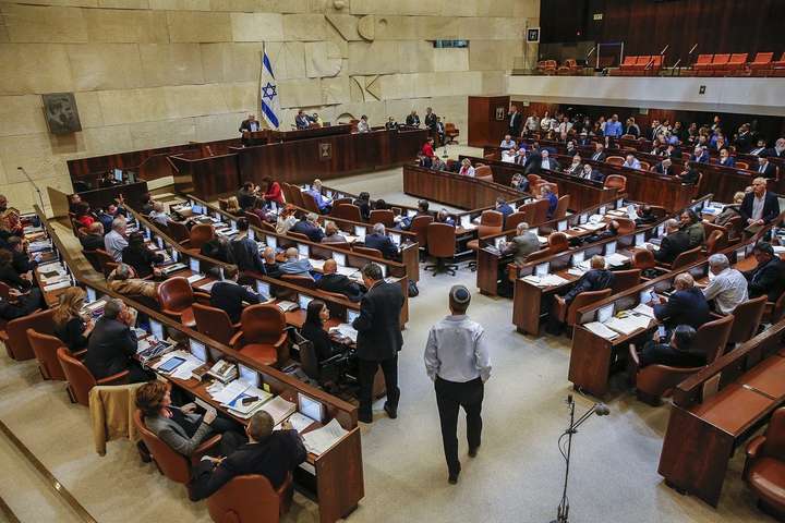 Парламент Ізраїлю саморозпустився: країну чекають четверті вибори за два роки