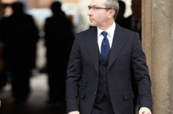 Геннадій Кернес 9 грудня  оголосили мером Харкова без приведення до присяги, а 16 грудня він помер  